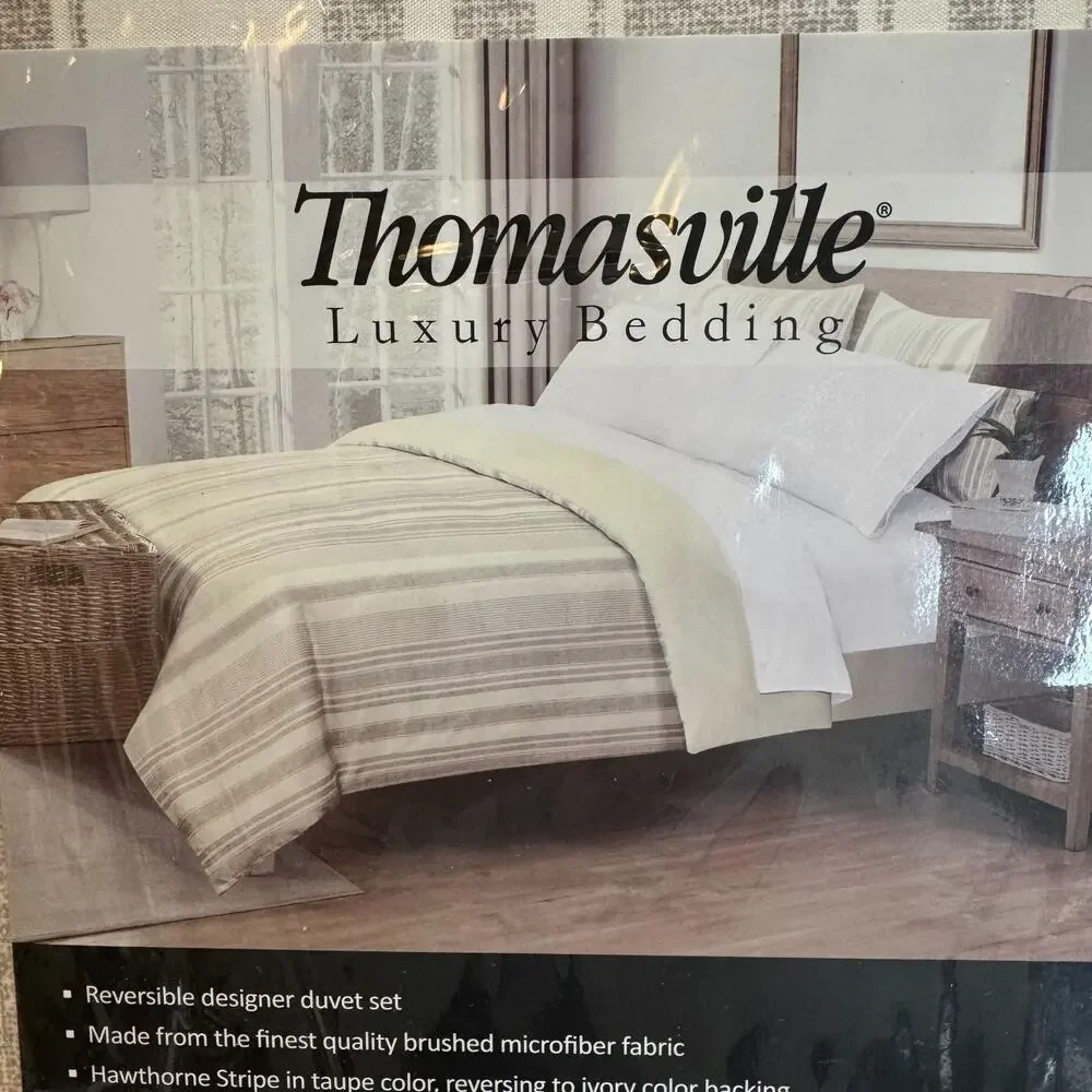 NEW Thomasville Luxury Bedding Queen Duvet Set Hawthorne Stripe Reversible 3 Pc